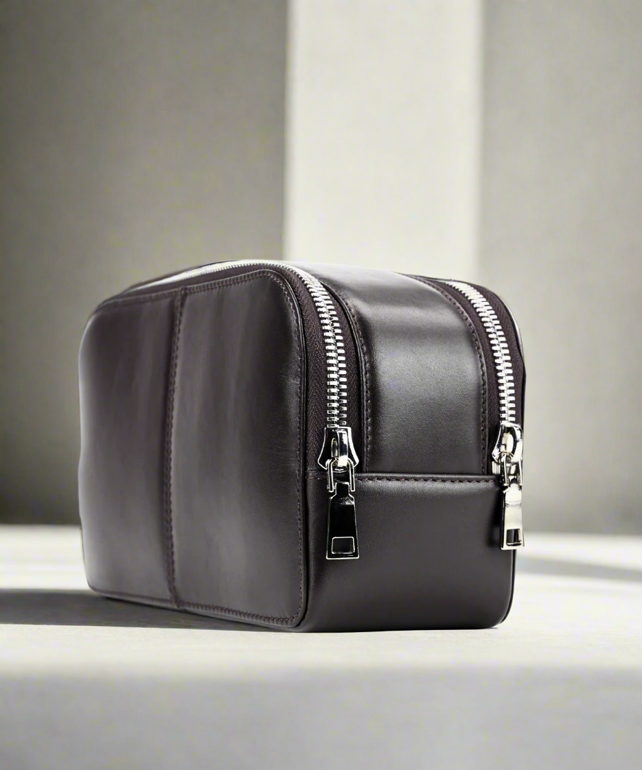 Analyst Travel Washbag 221 | Brown
