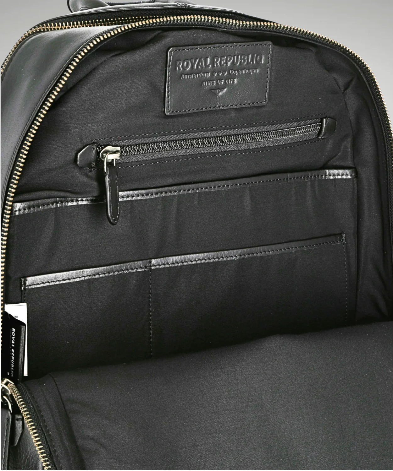 Explorer Backpack 199 | Black