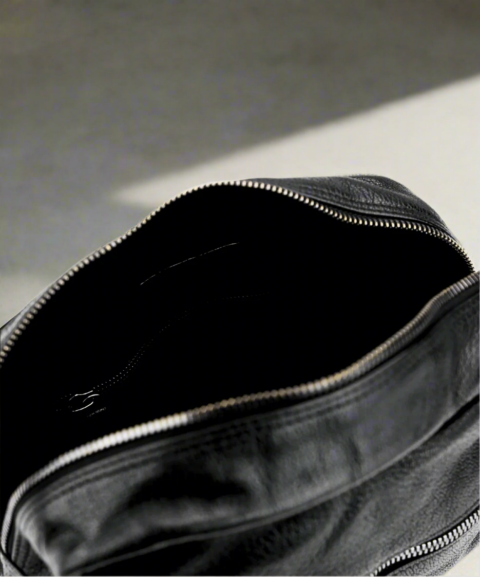 Combat Washbag 221 | Black