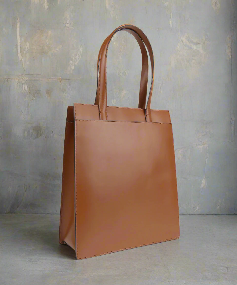 Conductor Tote 221 | Cognac