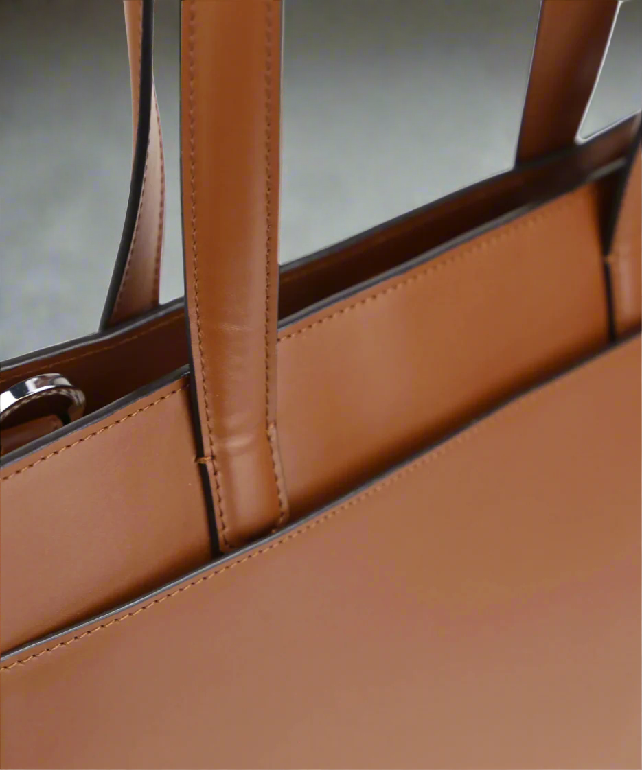 Conductor Tote 221 | Cognac