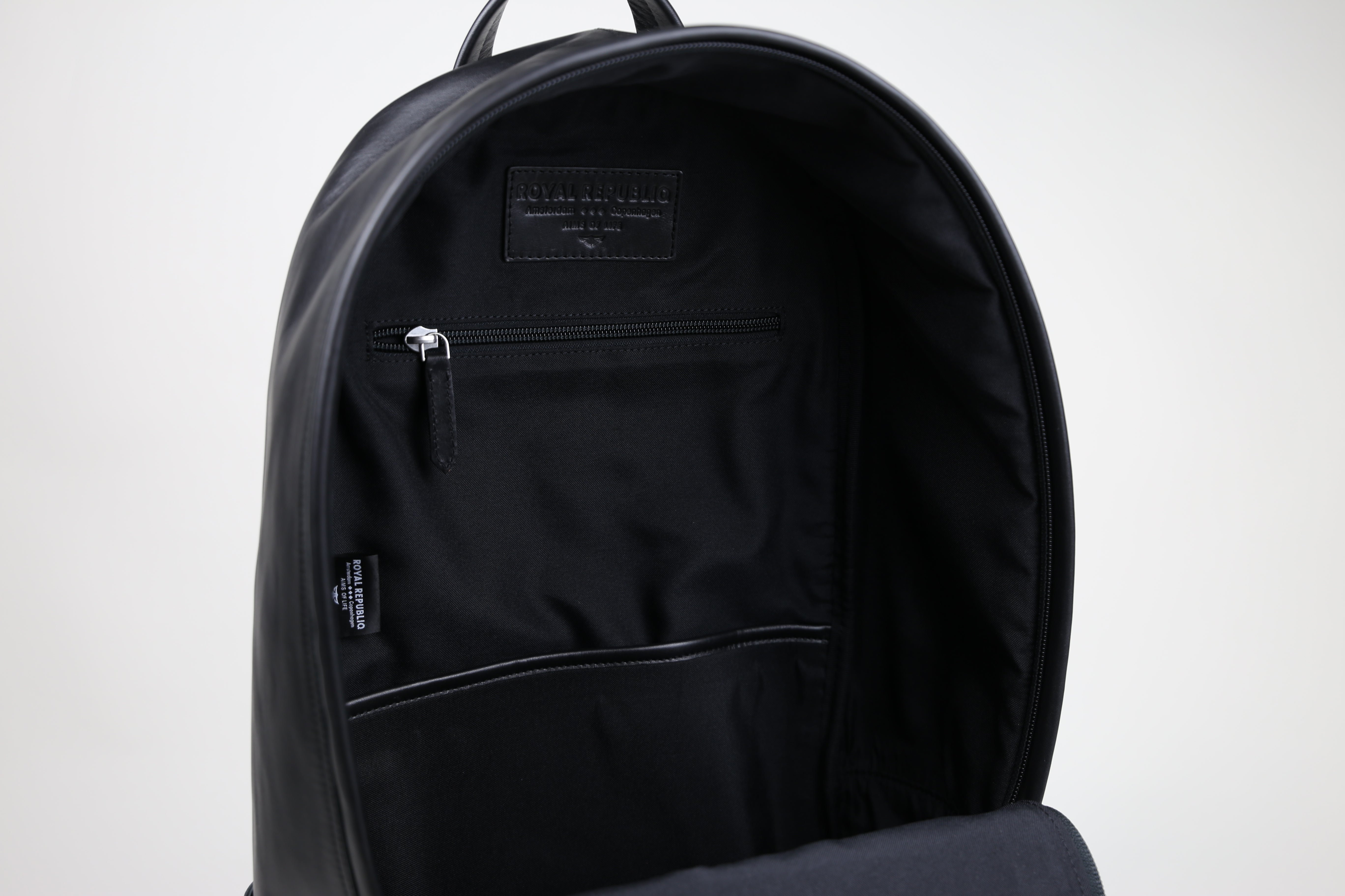 Analyst Sack Backpack 215 | Black