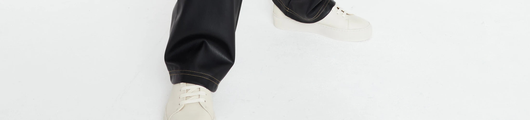 WOMEN SNEAKERS