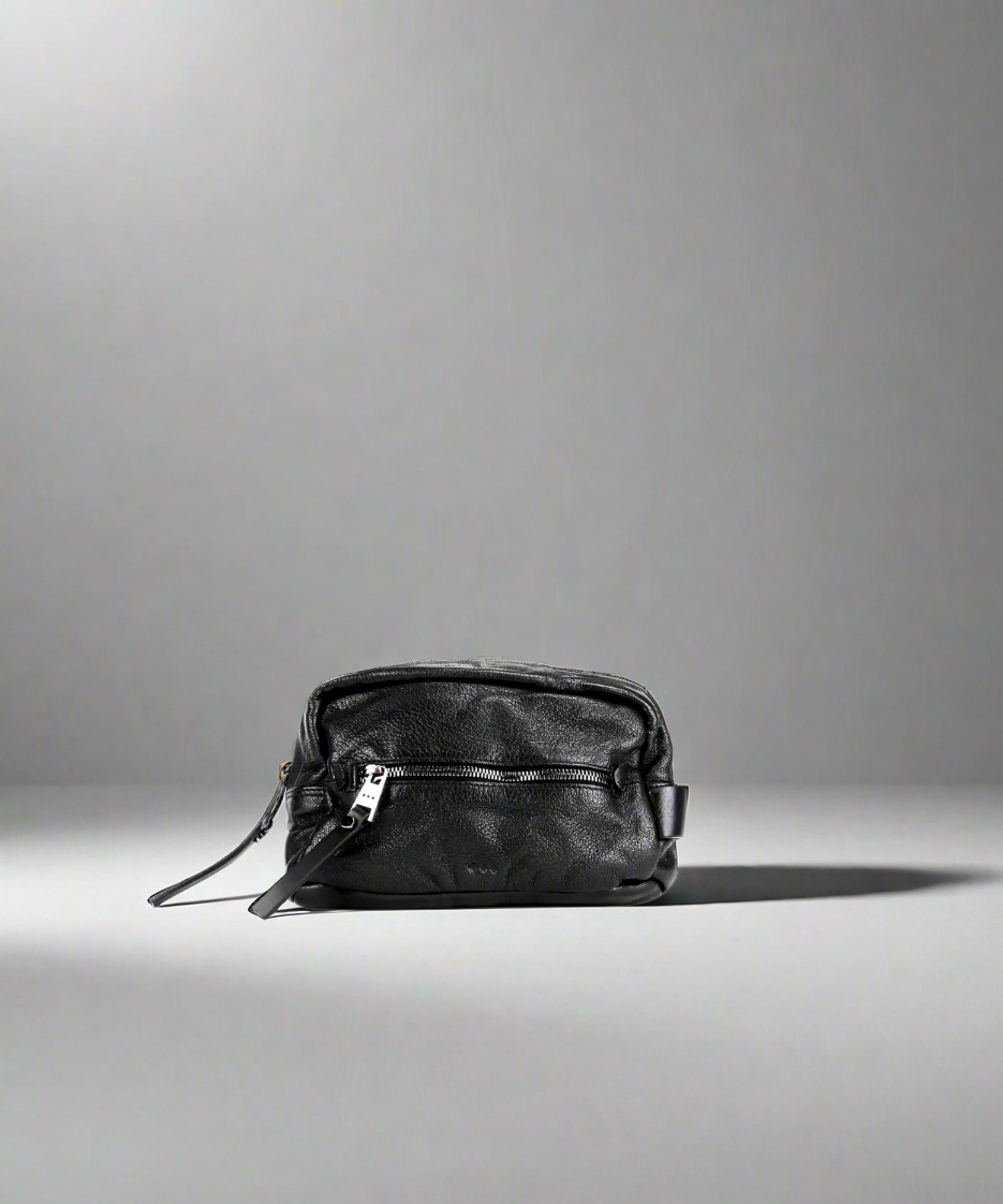 Combat Washbag 221 | Black