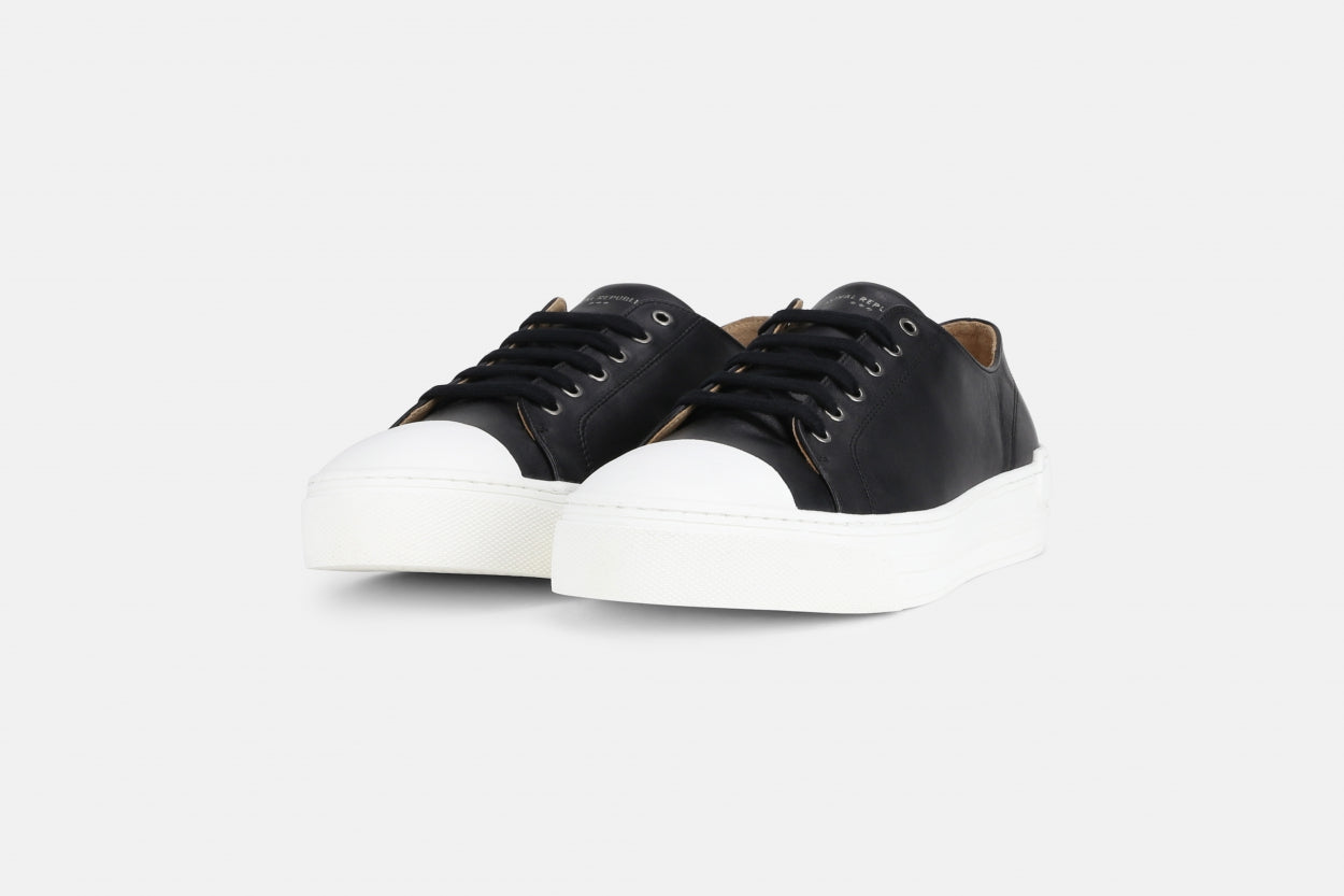 Court Derby Shoe 221 | Black