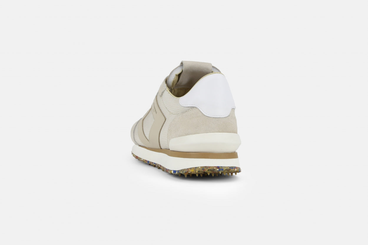 Vault Nylon Retro Runner 221 | Sand