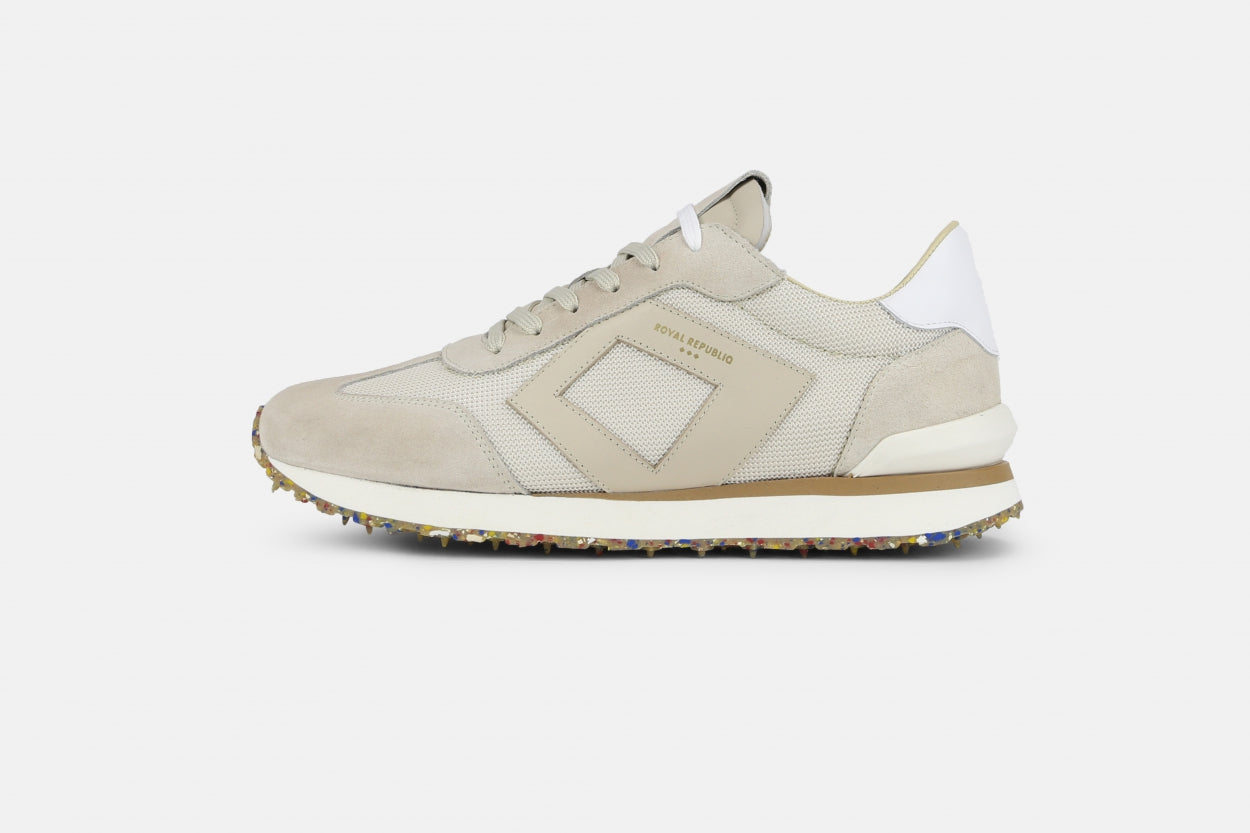 Vault Nylon Retro Runner 221 | Sand