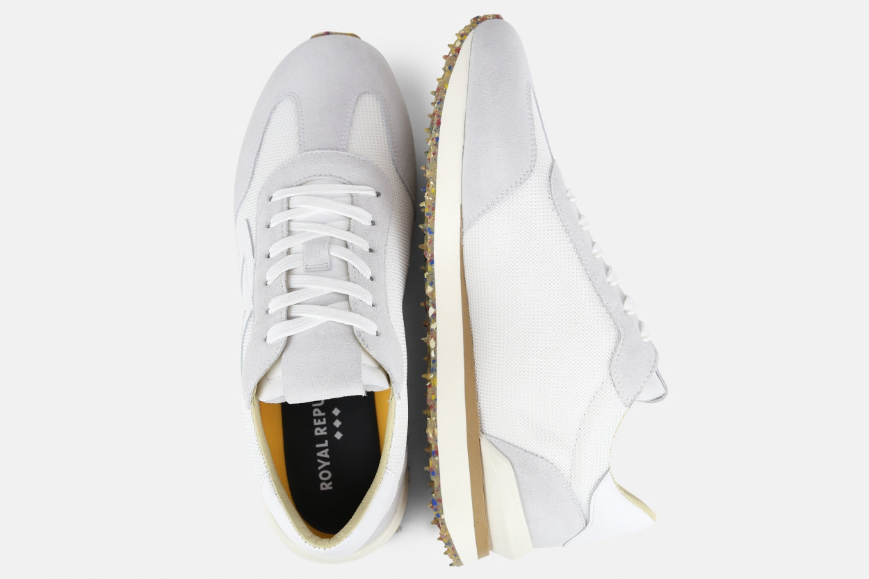 Vault Nylon Retro Runner 221 | White