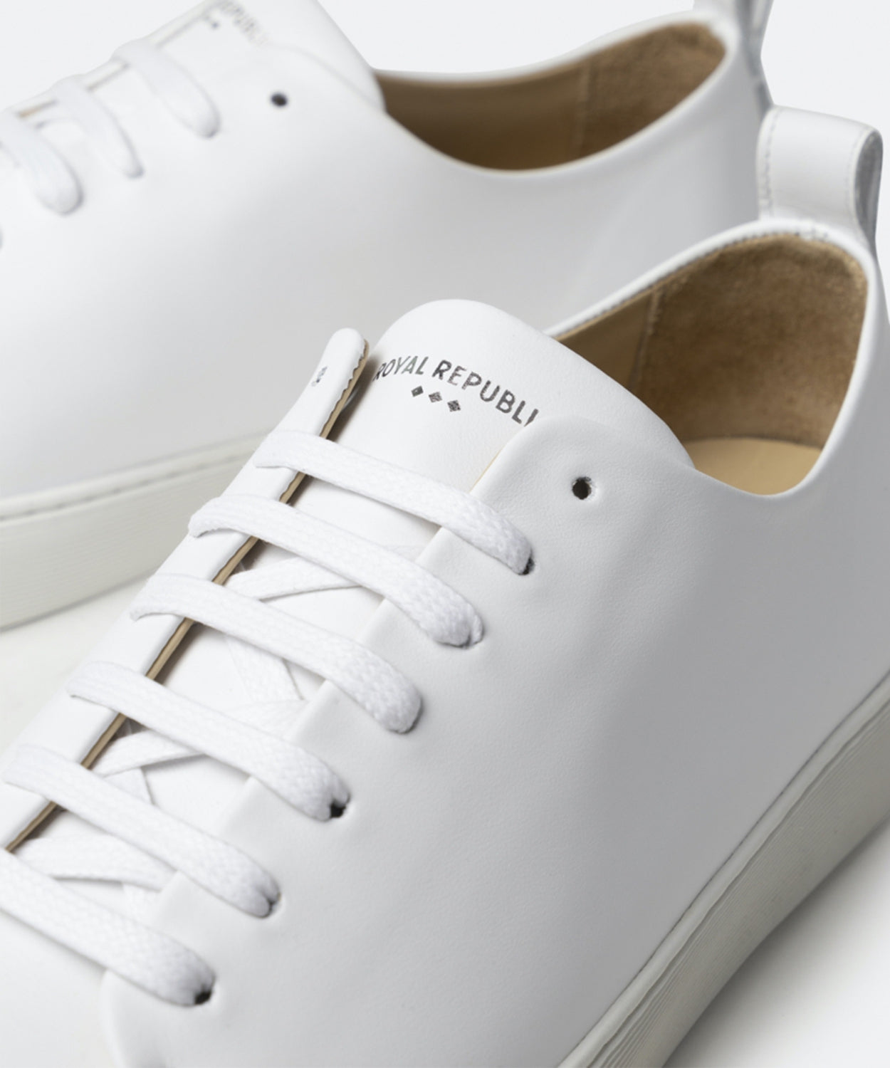 Doric Bound Sneaker - Men | White