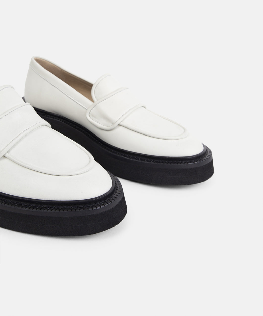 Jinx Blox Loafer | Off White