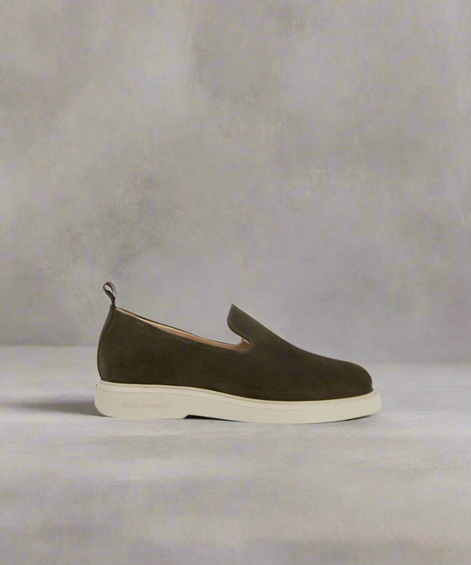 Bunk Minimal Loafer - Men | Dark Khaki