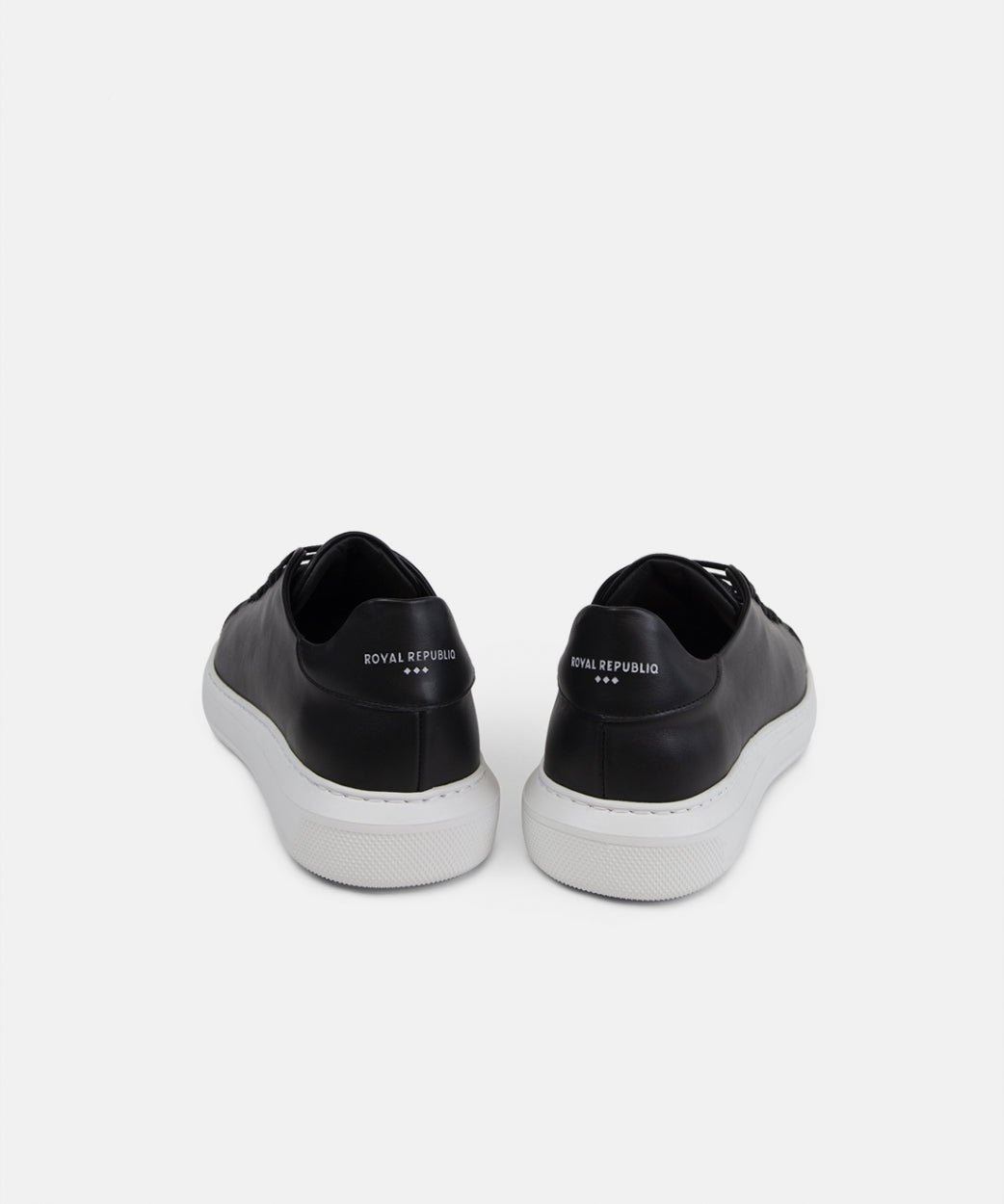 Cosmos Sneaker Lo 235 - Women | Black