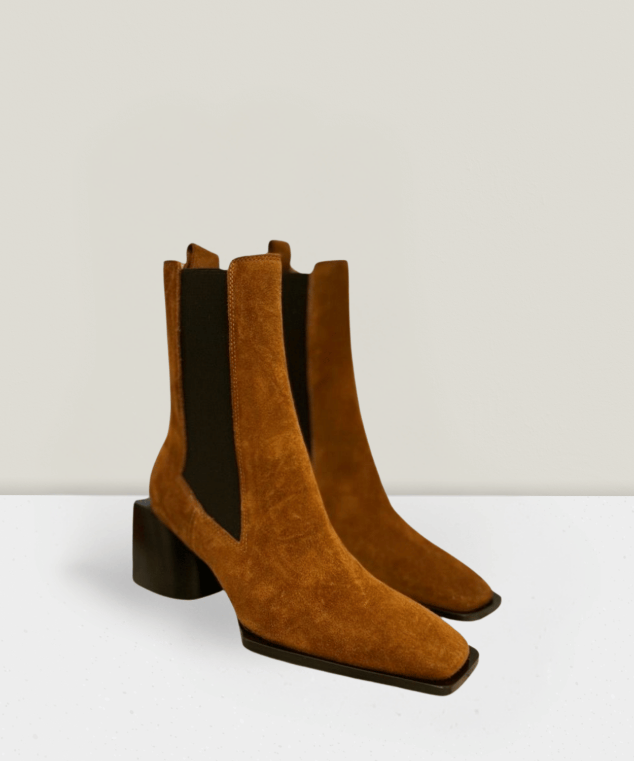 Luna Chelsea Boot Suede 241 | Tan