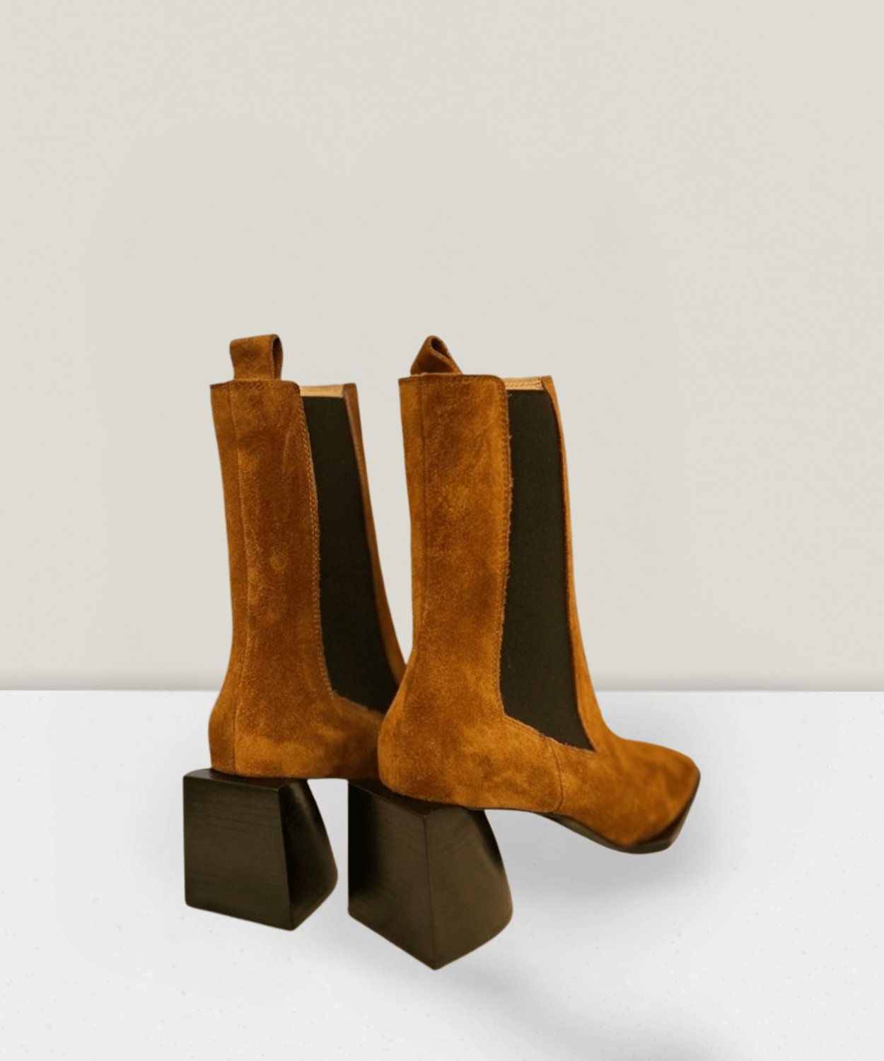 Luna Chelsea Boot Suede 241 | Tan