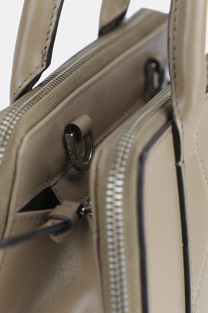 Trapeze Handbag 221 | Taupe