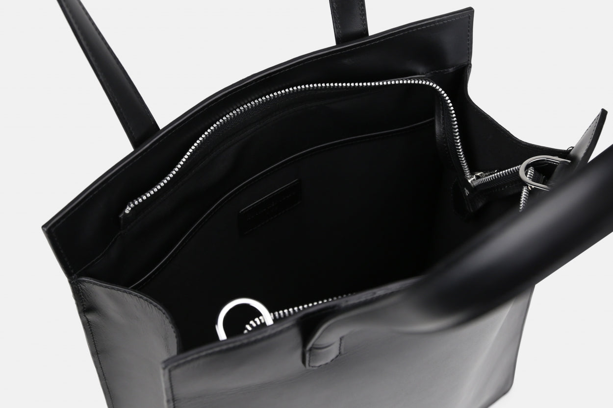 Conductor Tote 221 | Black