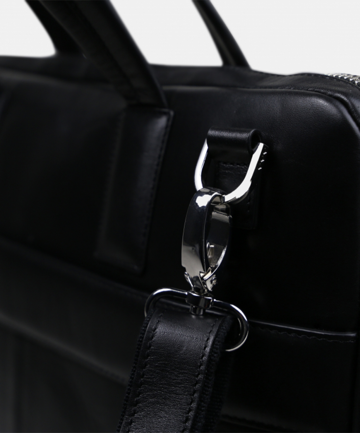 Analyst Laptop Bag 215 | Black