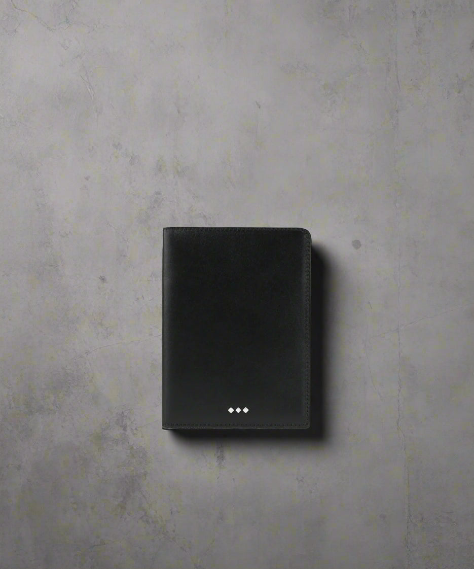 Analyst Passport Holder 221 | Black