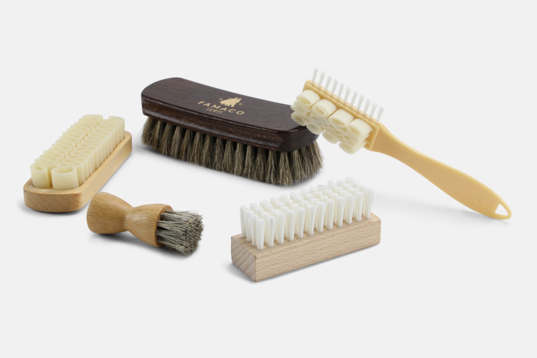 Plastic crepe brush | none