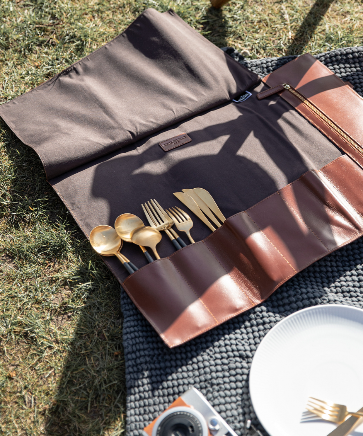 Picnic Cutlery Roll 211 | Cognac