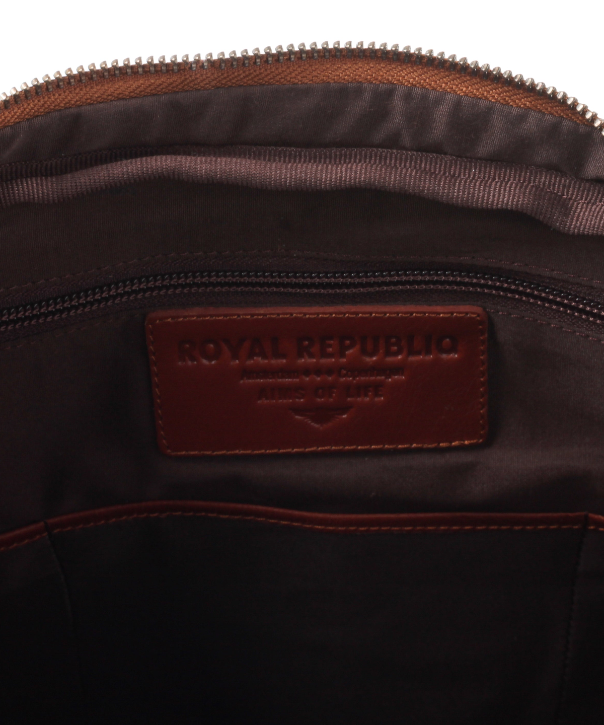Explorer Laptop Bag Double 151 in cognac leather, interior and logo label detail
