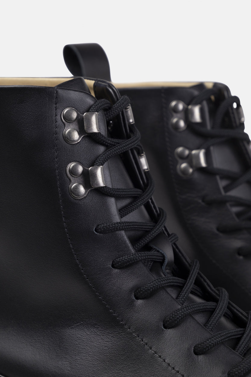 Tediq Crepe Lace Up Boot - Men | Black