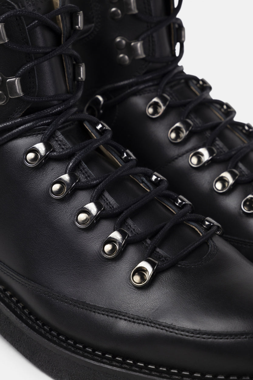 Tediq Crepe Hiker Boot | Black