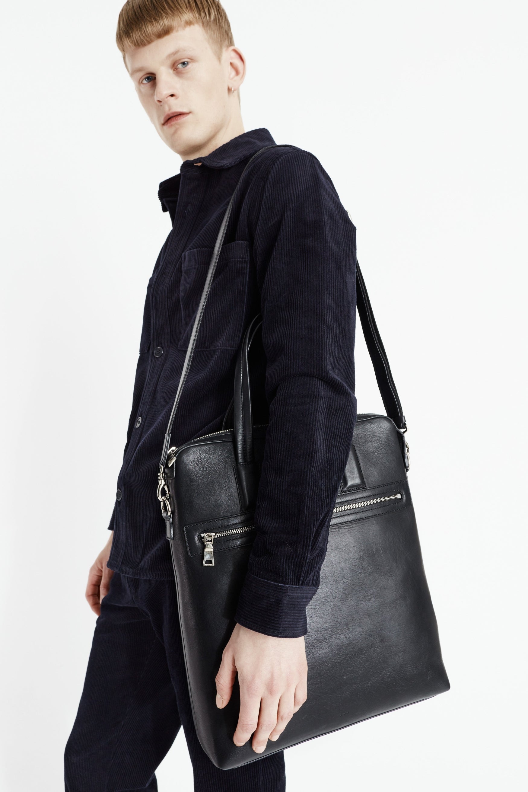 Analyst Tote 221 | Black