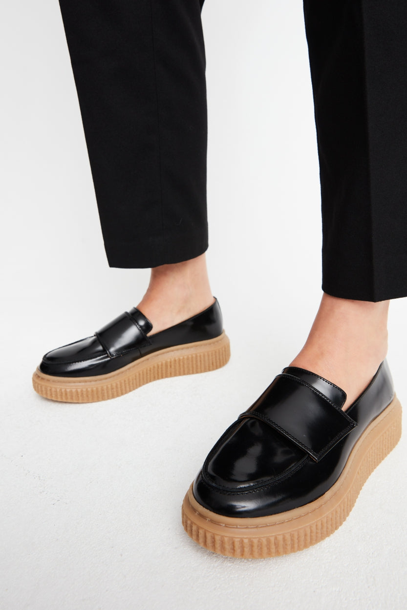 Contour Polido Loafer 221 | Black